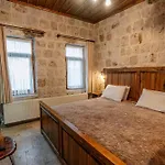 Belenus Cave House *