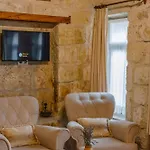 Belenus Cave House