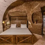 Belenus Cave House Hotel *