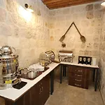 Belenus Cave House *
