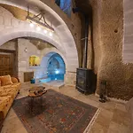Belenus Cave House Hotel *