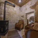 Belenus Cave House *