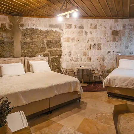 Belenus Cave House Hotel *