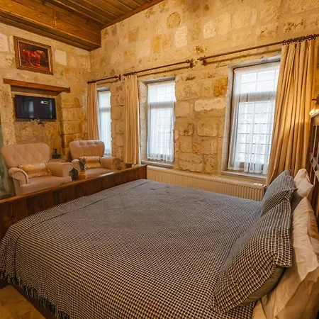 Belenus Cave House Hotel *