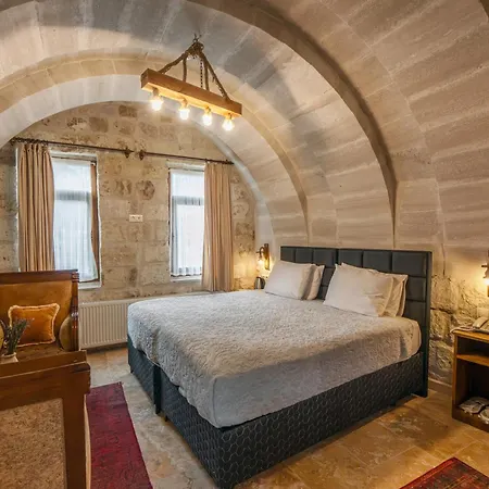 Belenus Cave House * 어굽