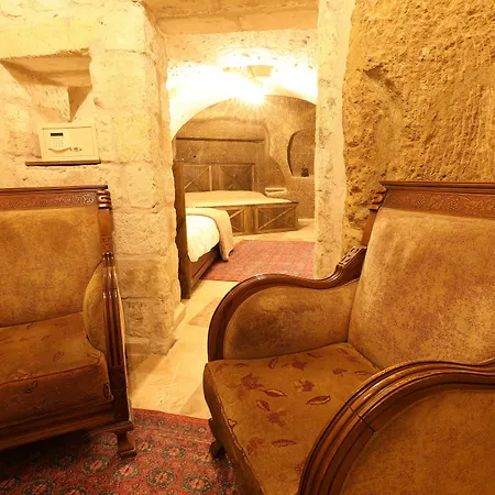 Belenus Cave House * 어굽