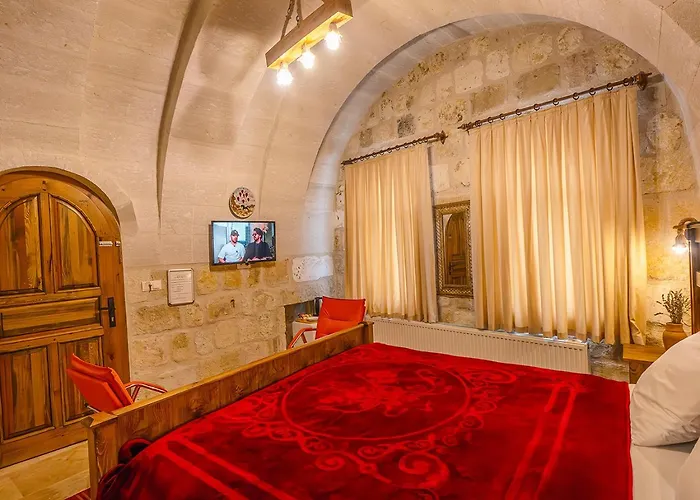 Belenus Cave House Hotel *