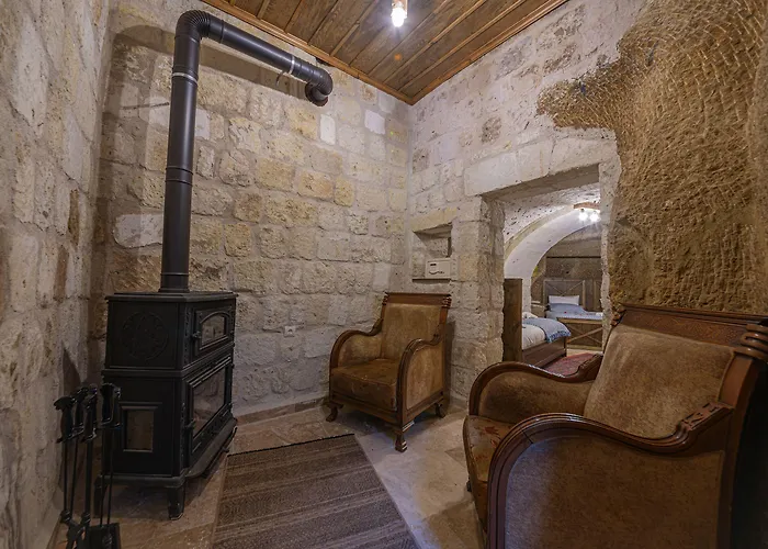 Belenus Cave House *